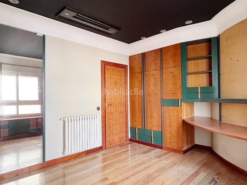 Foto cc3b047e-b241-4561-b8db-f40e385af13e. Edifici a plaça de la font de sant agustí 5d a El Castellar i l'Oliverar Valencia