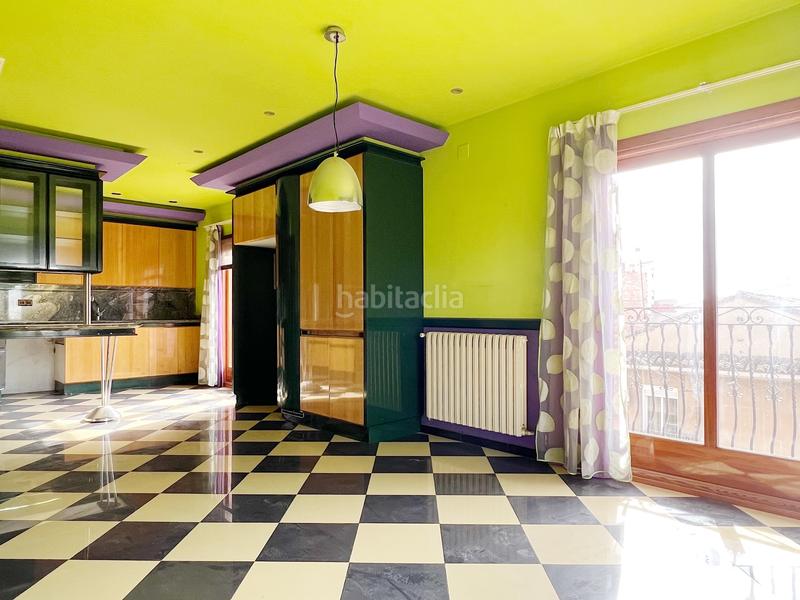 Foto cf1b6004-34fe-46d7-803f-1f22bf2c2f51. Edifici a plaça de la font de sant agustí 5d a El Castellar i l'Oliverar Valencia