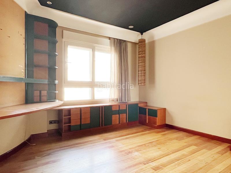 Foto e1d44900-5a65-4627-a191-7268de4ea5f3. Edifici a plaça de la font de sant agustí 5d a El Castellar i l'Oliverar Valencia