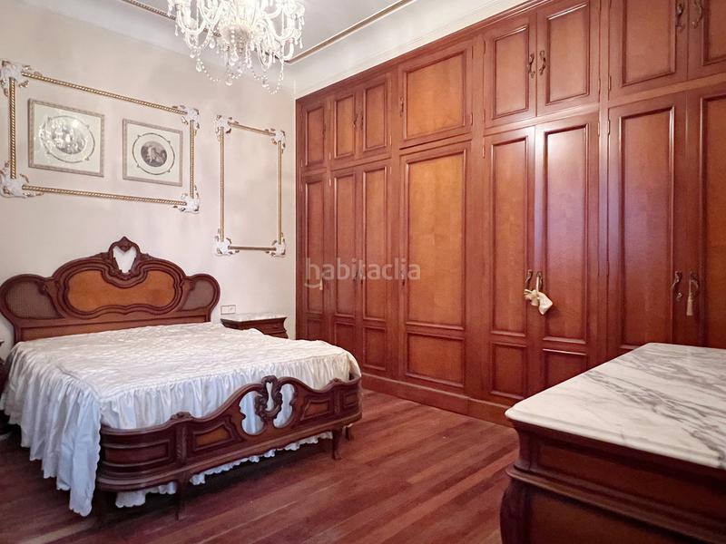 Foto e866430f-19f1-4406-aeff-dfbc451e3178. Edifici a plaça de la font de sant agustí 5d a El Castellar i l'Oliverar Valencia