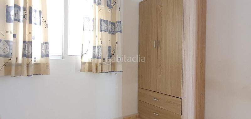 Foto 2a3b52c0-2d2f-45f4-9600-94d94d21d951. Piso en calle loma la 48 tu apartamento centrico, con piscina y con plaza de garaje en Torrevieja
