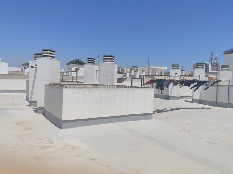 Foto 4ba35968-ec2b-43ae-8537-18748851ff45. Piso en calle loma la 48 tu apartamento centrico, con piscina y con plaza de garaje en Torrevieja