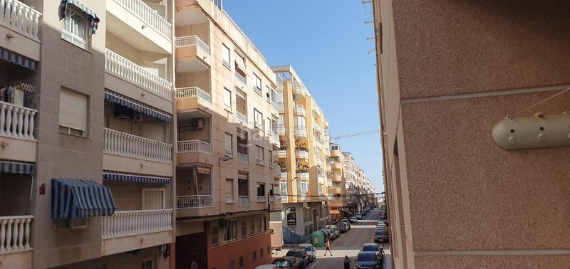 Foto 9a36cb53-5264-4e24-837a-e999ba5b8794. Piso en calle loma la 48 tu apartamento centrico, con piscina y con plaza de garaje en Torrevieja