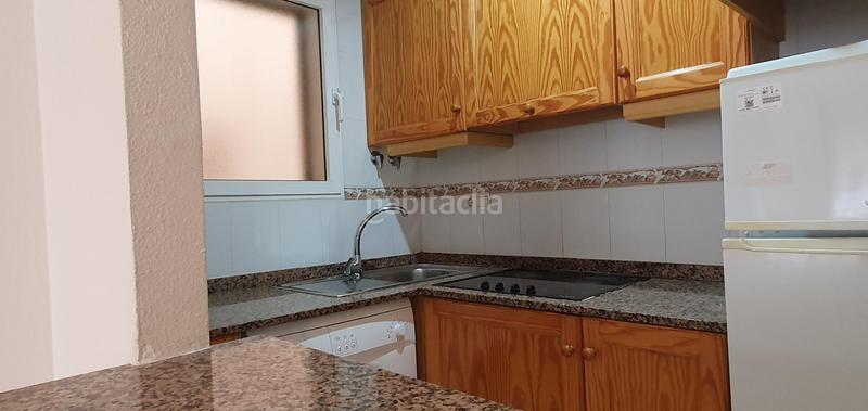 Foto a35e36c6-2b35-4636-ae78-652c1b780a3e. Piso en calle loma la 48 tu apartamento centrico, con piscina y con plaza de garaje en Torrevieja