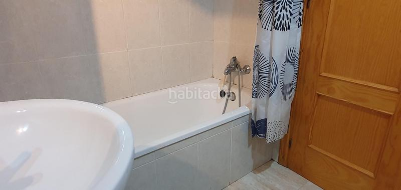 Foto e7564259-0c7e-495a-9e63-21d80cd1de53. Piso en calle loma la 48 tu apartamento centrico, con piscina y con plaza de garaje en Torrevieja