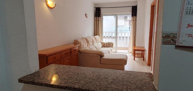 Foto f69928e4-dbf4-4dd5-9a47-6cbeab96c890. Piso en calle loma la 48 tu apartamento centrico, con piscina y con plaza de garaje en Torrevieja
