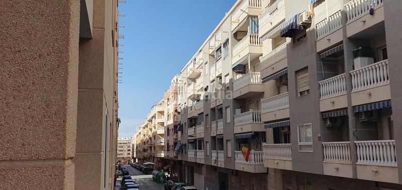 Foto f8f8d51a-c99b-494f-a656-0471855f0be1. Piso en calle loma la 48 tu apartamento centrico, con piscina y con plaza de garaje en Torrevieja