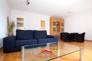 Location Appartement  Avenida alfonso el sabio. Buscas piso de alquiler larga duración en el centro?