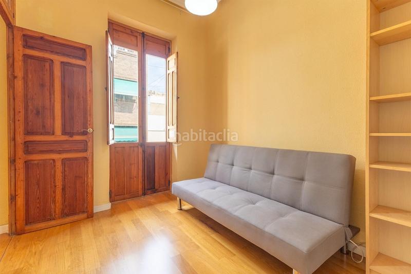 Foto bd9353b0-9f8e-48d7-a10e-2549c2d67663. Piso tu piso en el centro tradicional en Mercado Alicante