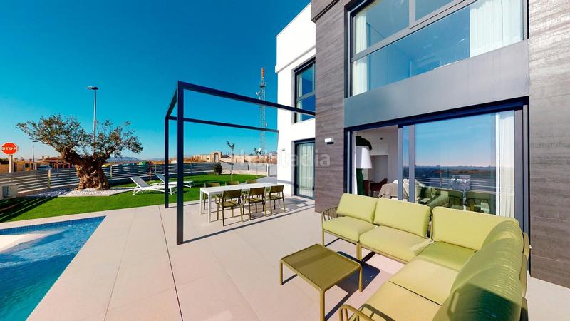 Foto b65d8162-f455-4e65-88c1-2ed98a21dd08. Xalet amb calefacció aparcament piscina a Bonalba-Cotoveta Mutxamel