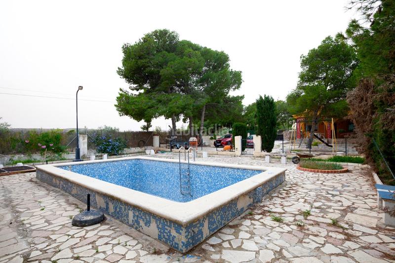 Foto 1437354b-4e3f-4c10-a121-b0afe00df712. Xalet amb aparcament piscina a Rebolledo Alicante