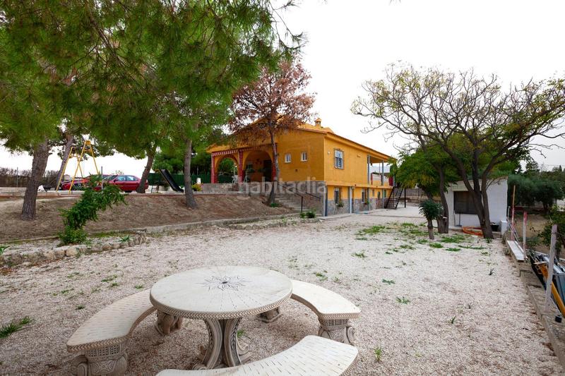 Foto 64dc2d84-c3fc-4ab4-b00c-e889b4fbd6ee. Xalet amb aparcament piscina a Rebolledo Alicante