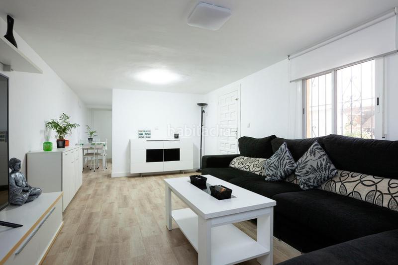 Foto ea1800c2-b3f1-479f-9c01-f06ab42f6c00. Xalet amb aparcament piscina a Rebolledo Alicante