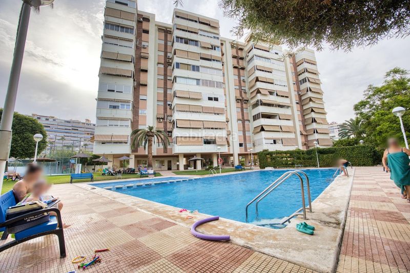Foto 9b5b3a6f-ff2a-414e-8498-7c40e01cf5bd. Pis amb aparcament piscina a Playa de San Juan Alicante