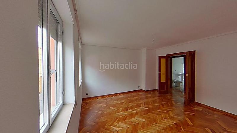 Foto e3e225d0-dbfb-4050-a7b0-dd5b48273a10. Piso en San Diego Madrid