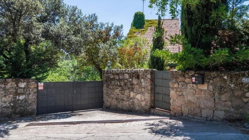 Foto dc6d9a75-5fd9-46d5-b9d5-8ca7c3a3b429. Maison dans El Gasco Torrelodones