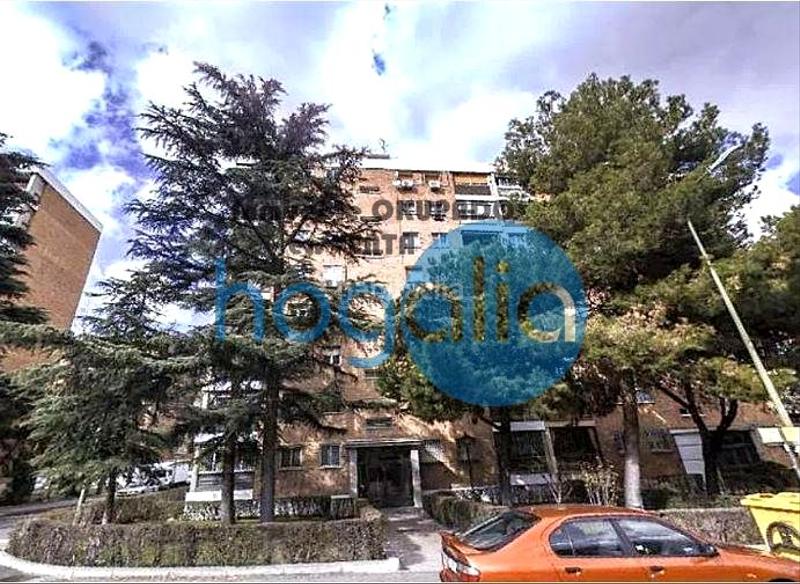 Foto b27e41ac-38f7-42c5-8b80-814483393b23. Planta baixa a Abrantes Madrid