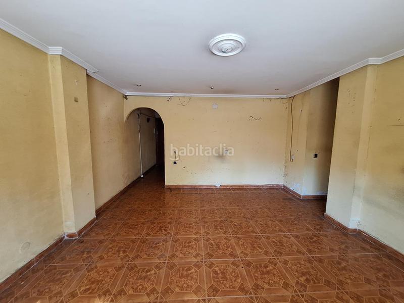 Foto c6acfb6d-32ad-4dde-8346-2db01ddc9721. Planta baixa a Zarzaquemada Leganés
