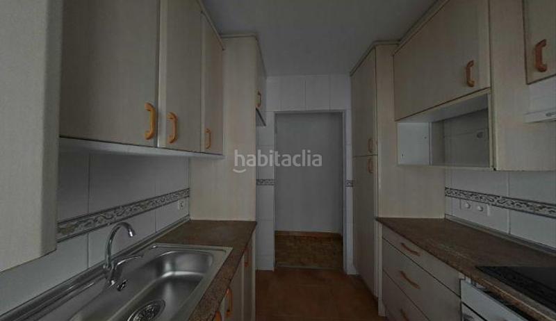 Foto ac5b4e51-8a30-43bd-b020-102f00c40a46. Piso en Vista Alegre Madrid