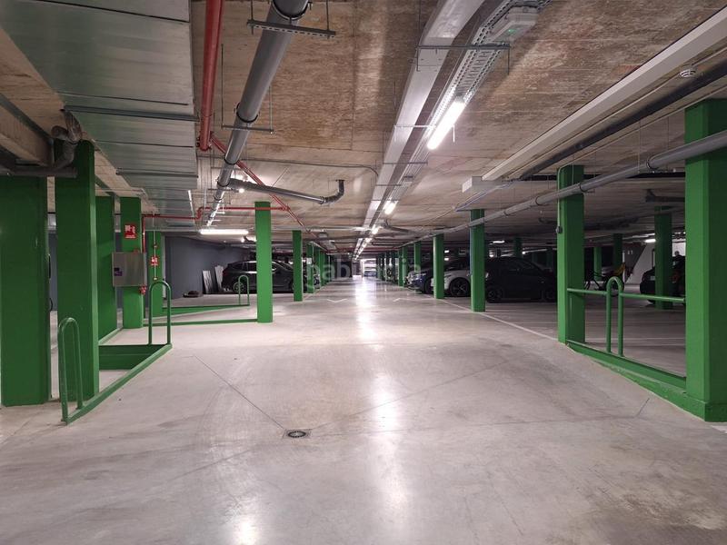 Foto f92c2cda-24e9-4849-a8b2-cd2872fabc41. Alquiler parking coche en Arroyo del Fresno Madrid