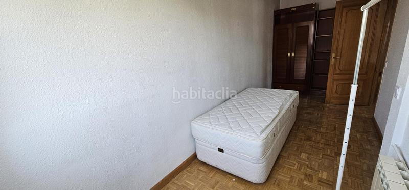Foto 4a0cf1e5-8b7a-4117-8c3e-c1c99f09a7e3. Alquiler piso magnífico piso con piscina comunitaria en Madrid
