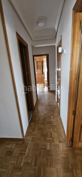 Foto cba371d0-d874-43a7-bea0-dcafe36c7622. Alquiler piso magnífico piso con piscina comunitaria en Madrid