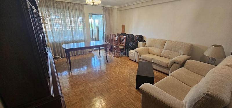 Foto f42be8e9-eb55-40f6-8e40-e944d9972852. Alquiler piso magnífico piso con piscina comunitaria en Madrid
