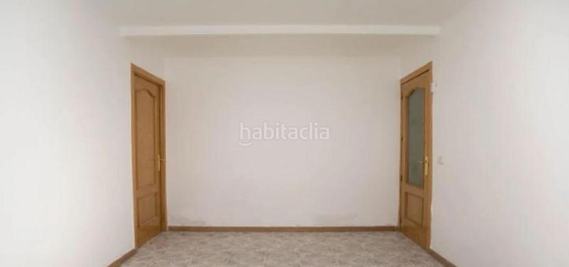 Foto 7952fe42-cf0b-4175-a485-b8a8ddd219b6. Piso en Villaverde Alto Madrid