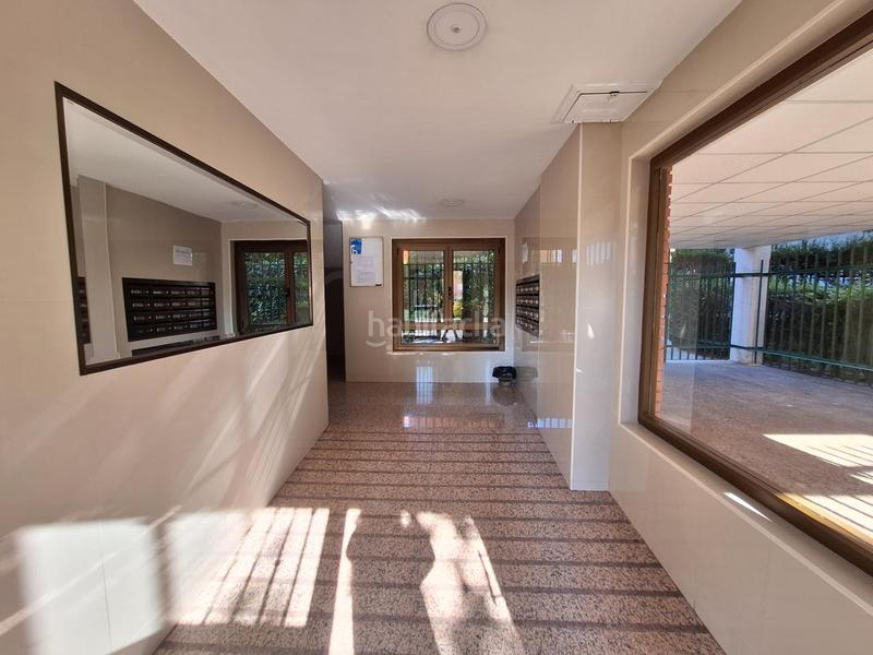 Foto 28139eb6-d2b8-48df-95fd-599c5e239e44. Pis amb piscina a Parque Mayor Alcorcón