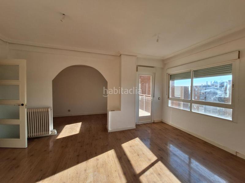 Foto 3349fbee-ad80-47d3-8505-45f60a9e4050. Pis amb piscina a Parque Mayor Alcorcón