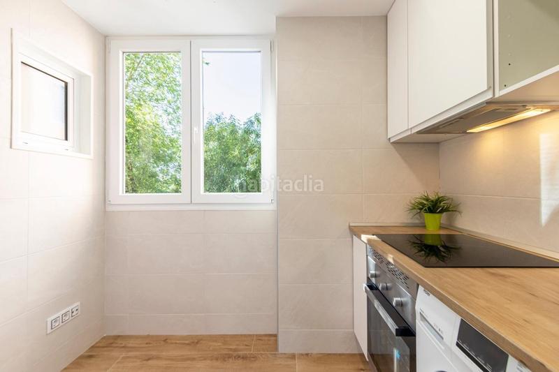 Foto ae0e224c-6b79-424a-9e6b-d1812725e403. Planta baja piso bajo totalmente reformado y amueblado en Leganés