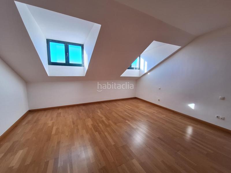 Foto 888f93a8-3ee7-46cb-926f-c254975d3eca. Duplex dans Griñón