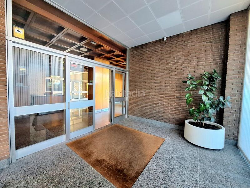 Foto f64bb571-1045-4d20-ac49-046b6685ebe3. Pis amb aparcament piscina a Palomas Madrid