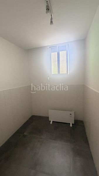 Foto 519f908a-0d60-412a-8064-9e05fd2d2e30. Planta baixa a Numancia Madrid