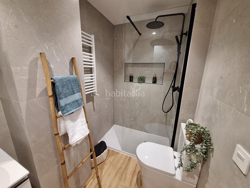 Foto af21a4d2-3477-4dd9-b668-a546ad509f47. Planta baixa amb calefacció a Zarzaquemada Leganés