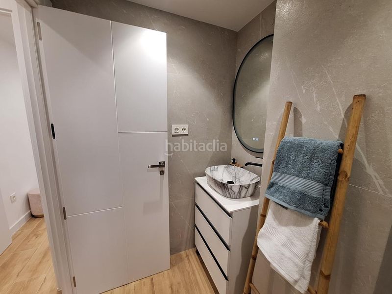 Foto cb93a8e9-9589-4742-9c6c-f9295cf545ed. Planta baixa amb calefacció a Zarzaquemada Leganés