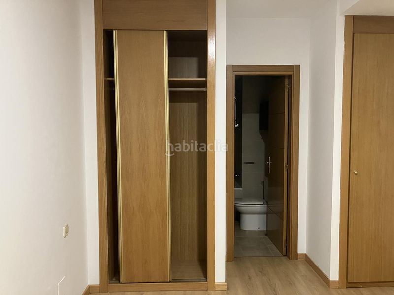 Foto 95004c8d-814f-453a-99ce-70f2a2bf1532. Planta baixa amb calefacció aparcament a Berruguete Madrid