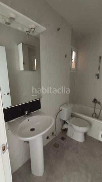 Foto f4659cba-eb34-47a7-8e78-d6e068e89638. Planta baja en Entrevías Madrid