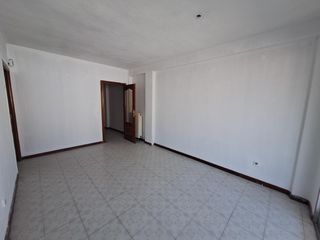 Ground floor in Reyes