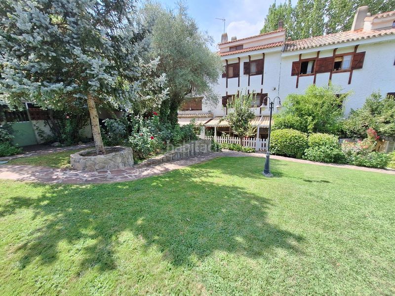 Foto 2c2636b6-7afe-4ca5-ae5b-377b079ef43f. Towny house with heating pool in Quijorna
