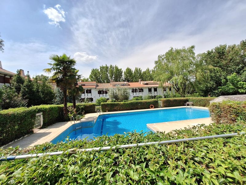 Foto a93897b8-7e5e-44f5-a720-16e8d4d9f255. Towny house with heating pool in Quijorna
