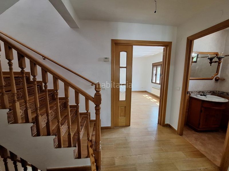 Foto c9e54da6-5b7a-4098-80b5-8fe15cd17761. Towny house with heating pool in Quijorna