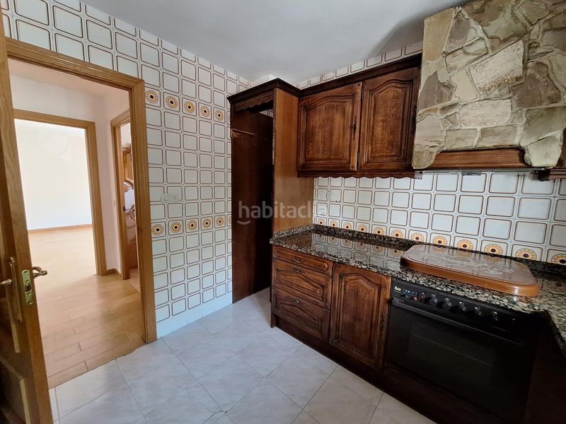 Foto f4e1f4a6-ef42-4de5-8cd2-5092bbb594db. Towny house with heating pool in Quijorna