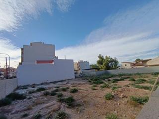 Terreny residencial a Santo Angel. Suelo urbano en esquina en patiño