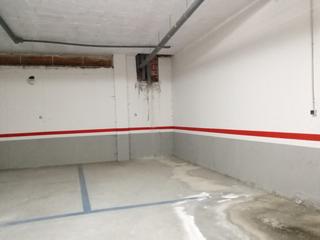 Aparcament cotxe en Sagrado Corazn. Plaza de garaje en el centro