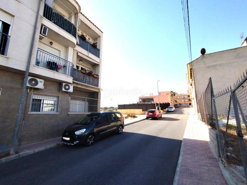 Foto 47268f45-2fe3-4c92-99c5-7fb20b58cdb4. Parking voiture dans Ceutí