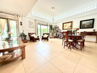 Xalet en Calle sierra de salinas 4. Descubre tu hogar ideal en la alcayna