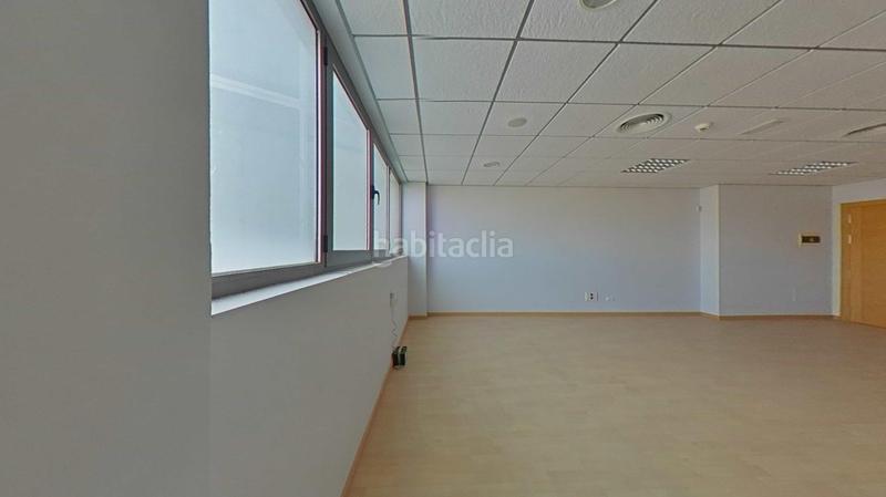 Foto 107d53df-aeeb-4a53-9caa-6db369b4369c. Büro in Ceutí