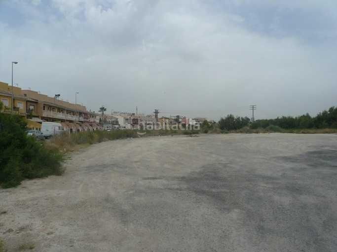 Foto fb9119a7-38a7-4b5a-a579-73a47368a527. Terreny residencial a Cortes-Huertas Madrid
