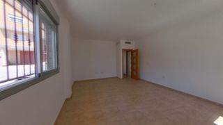 Pis a El Castillo - San Roque - El Carmen. Piso en molina de segura